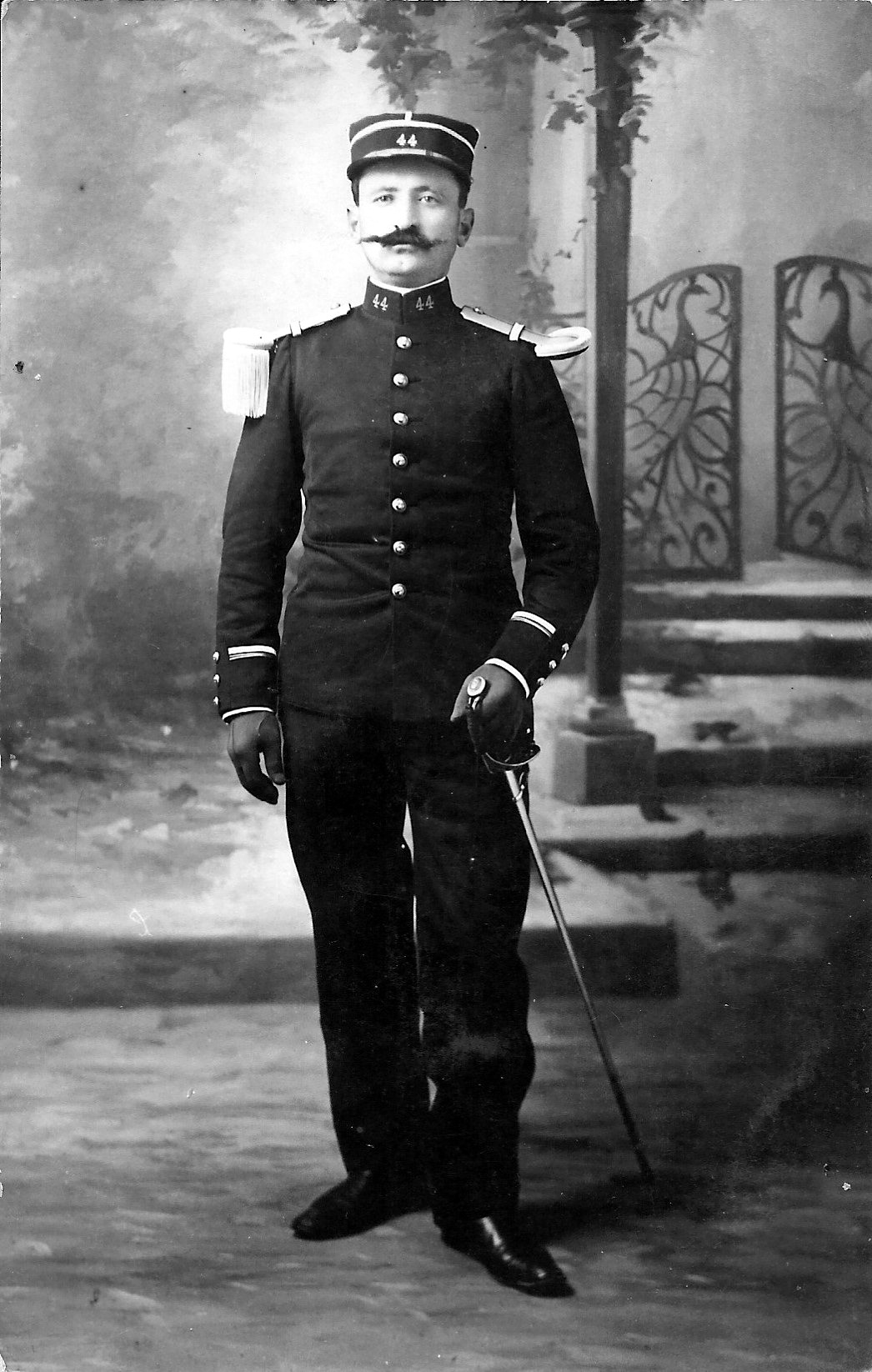 1900-1910 Adjudant.jpg