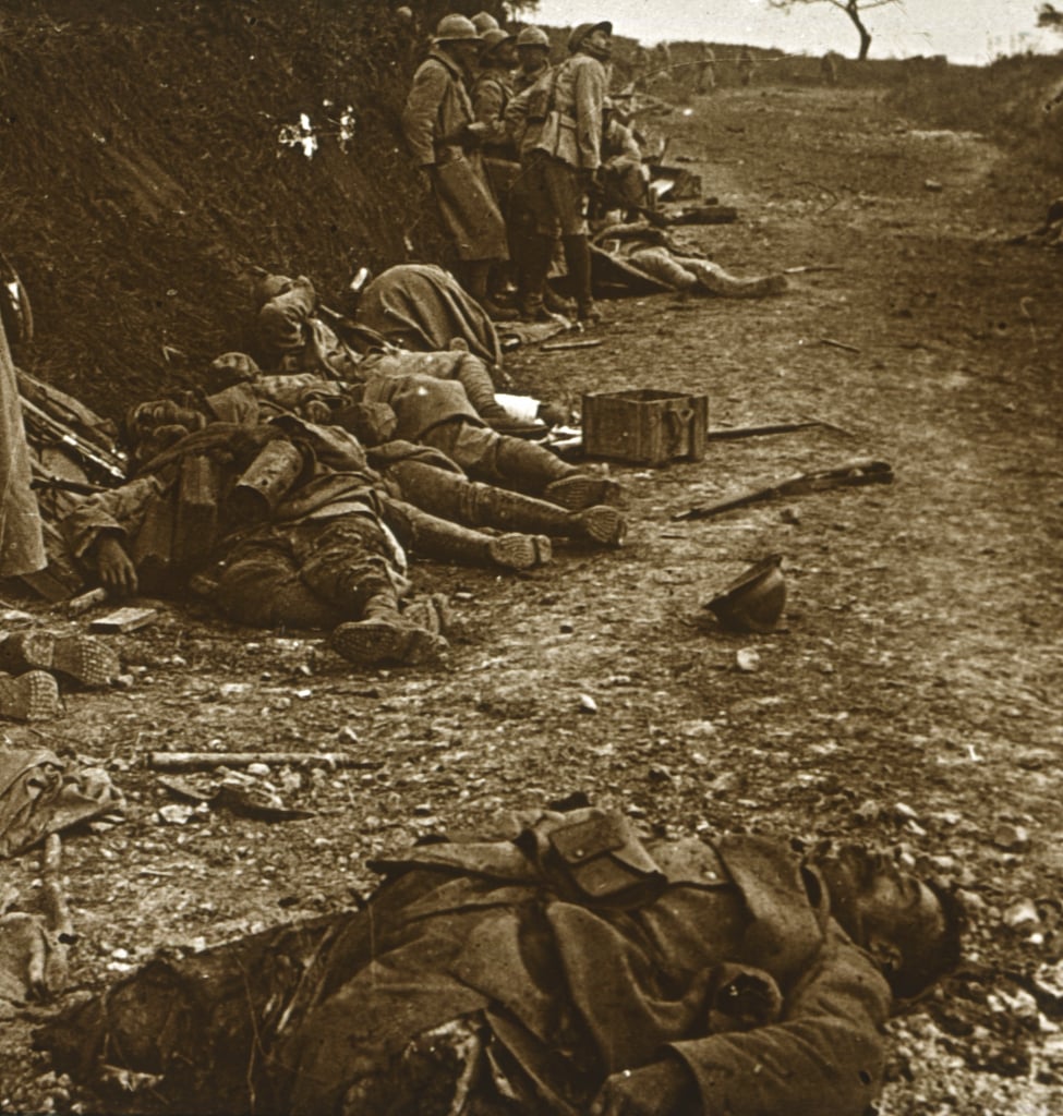Unbekannt_-_Bodies_after_the_taking_of_Courcelles_northern_France_1918_-_(MeisterDrucke-734631).jpg