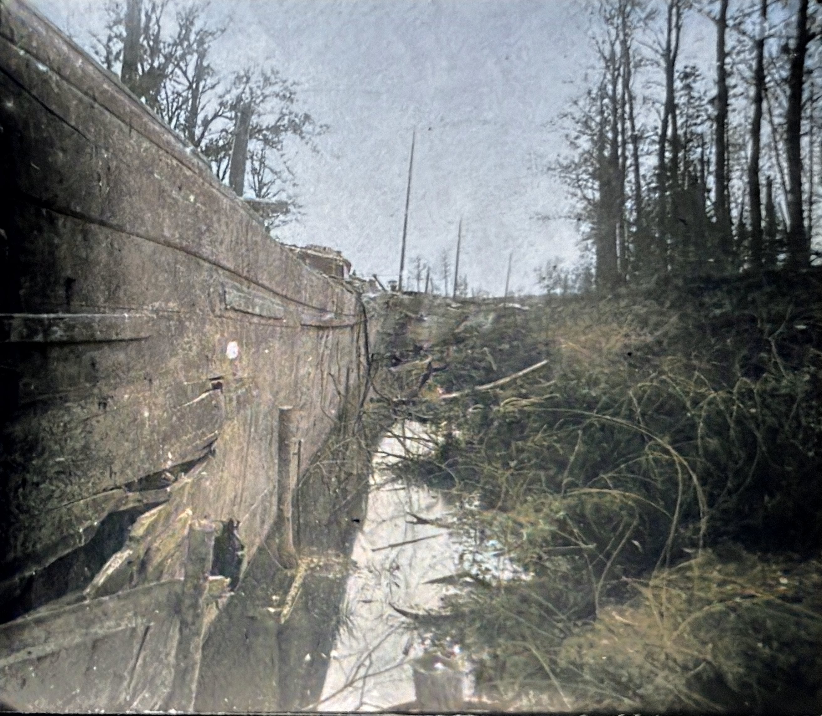 Berry Au Bac ww1. canal side of barge April 1916 colour 1a.jpg