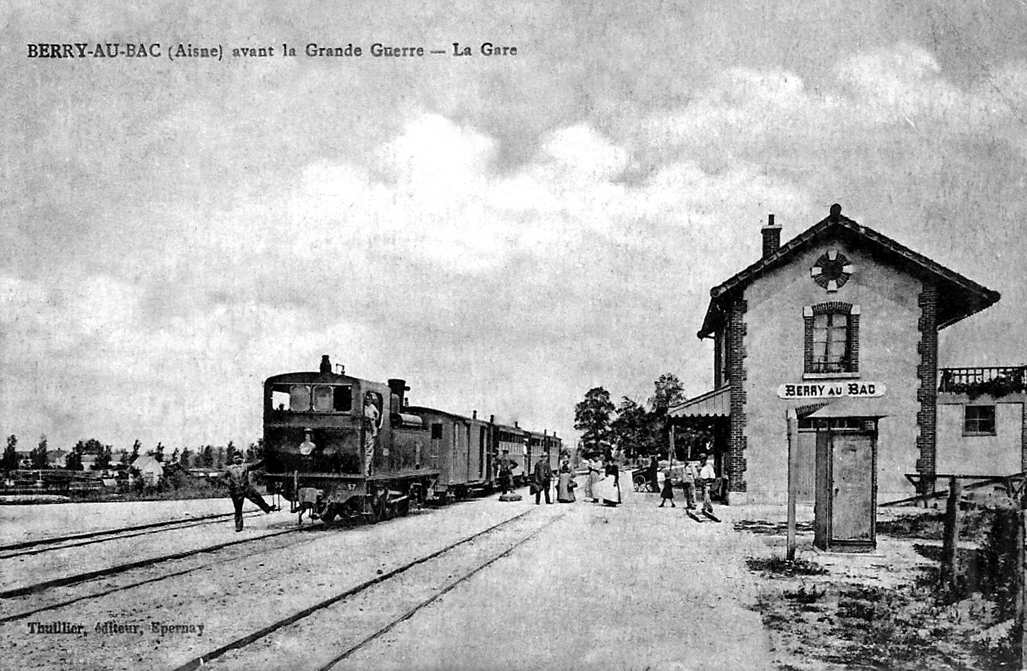 Berry au Bac station pre war.jpg