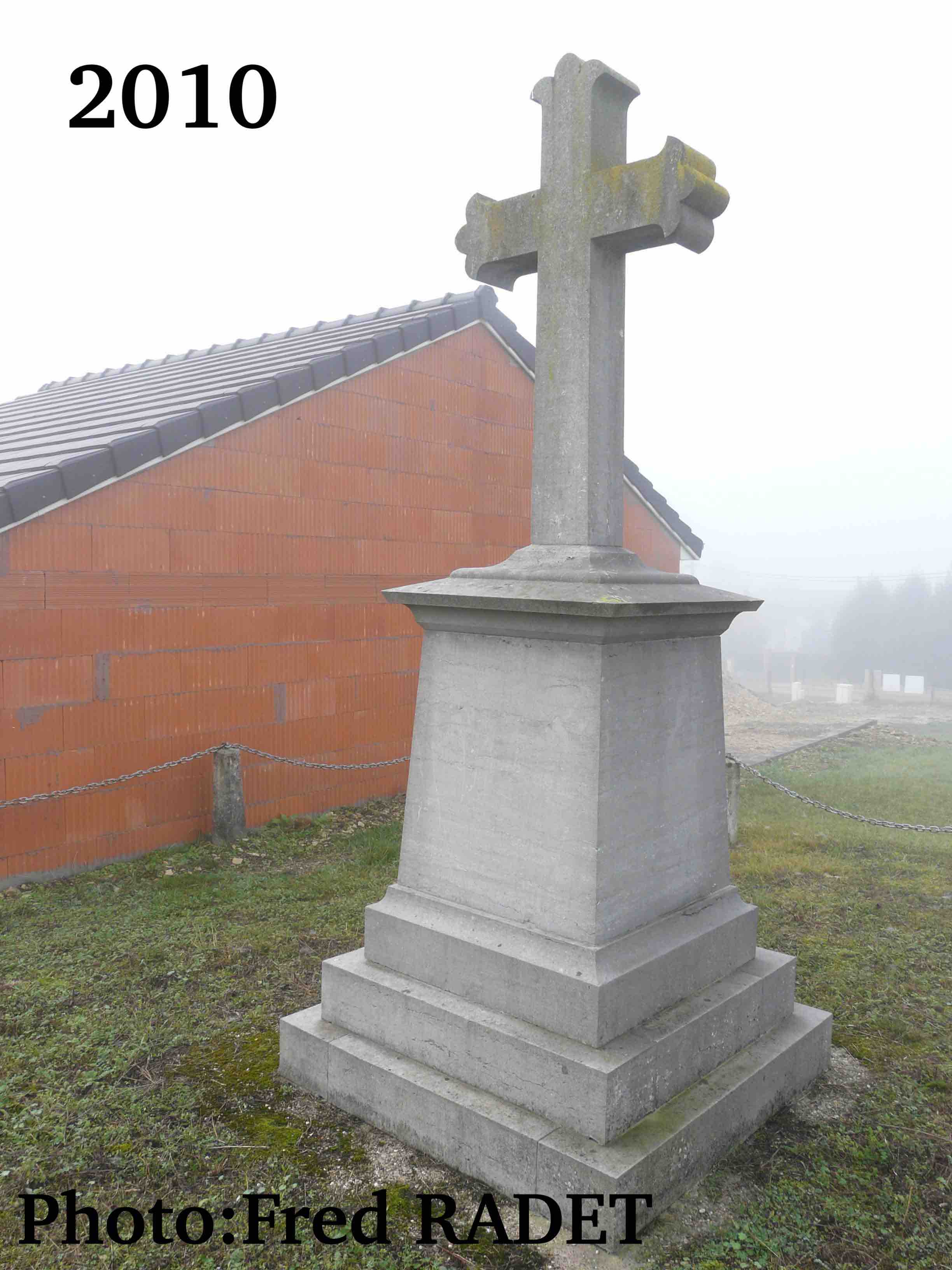 Bras Monument arrière - copie.jpg