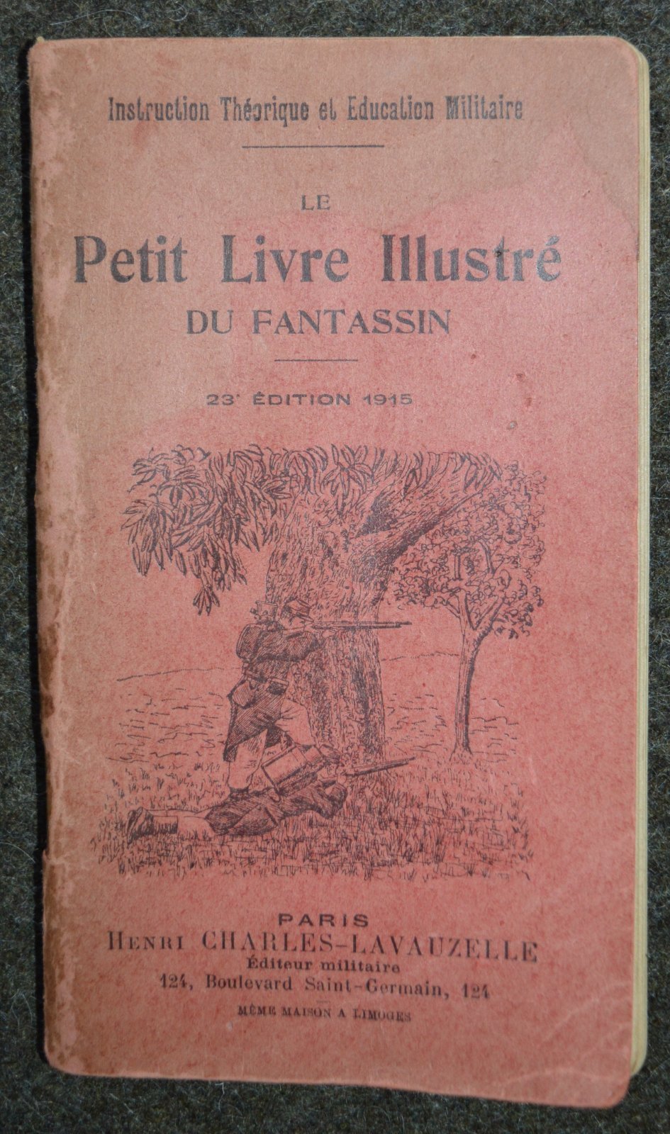 objetpersonnel-petitlivreillustrdufantassin-1915(1).JPG.c92a1c849b194814de60e293c570c976.jpg