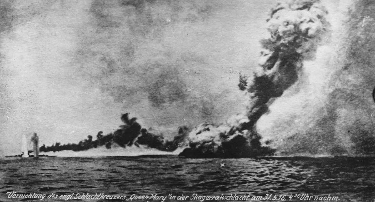Explosion du HMS Queen Mary. <br />Source Wikicommons. Domaine public.