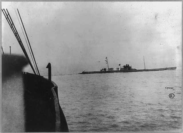 U36 - photo prise du navire hollandais BATAVIER V