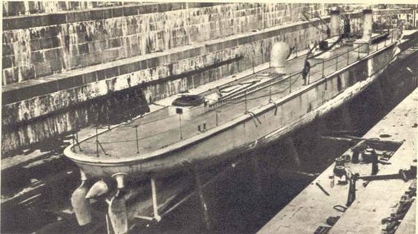 T 1 torpilleuren cale sèche à cherbourg.jpg