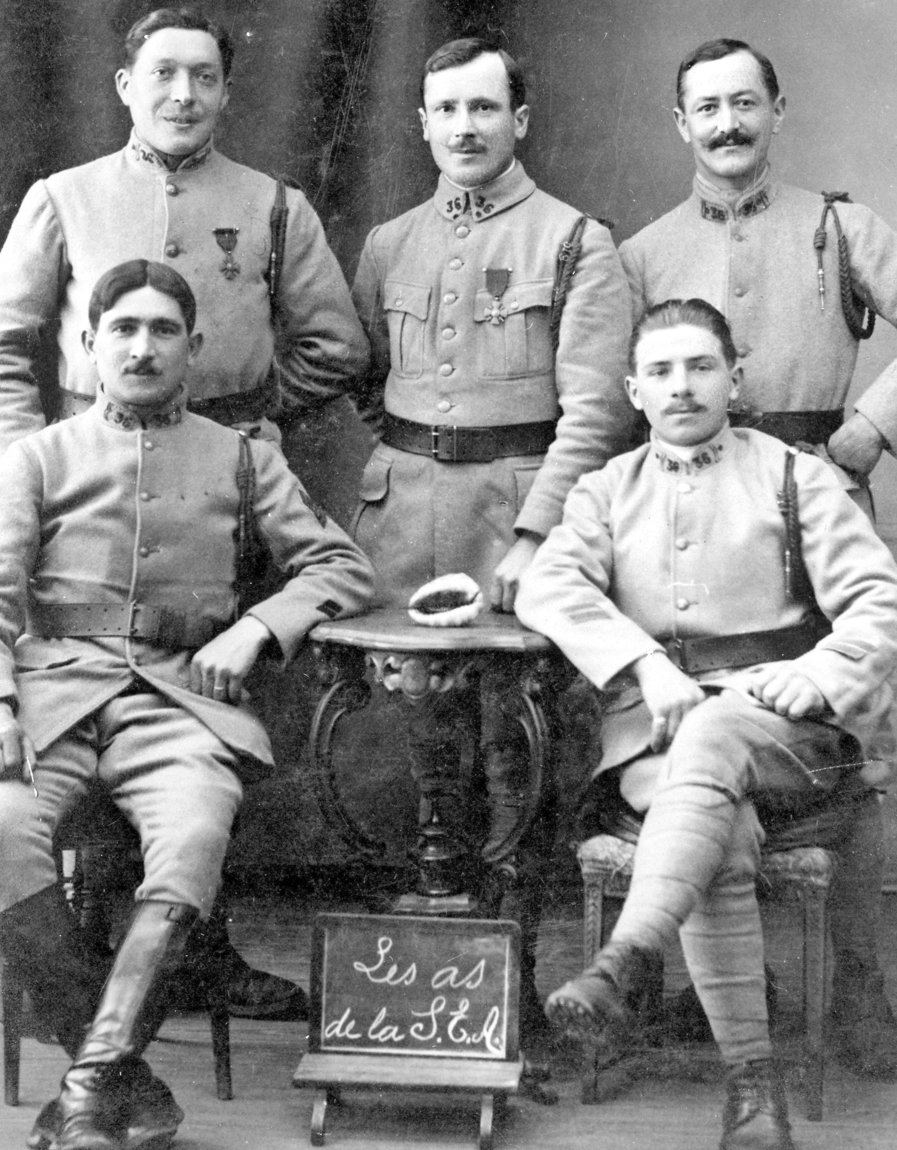 1914-1918 sl Charles Mangin en haut à droite.jpeg