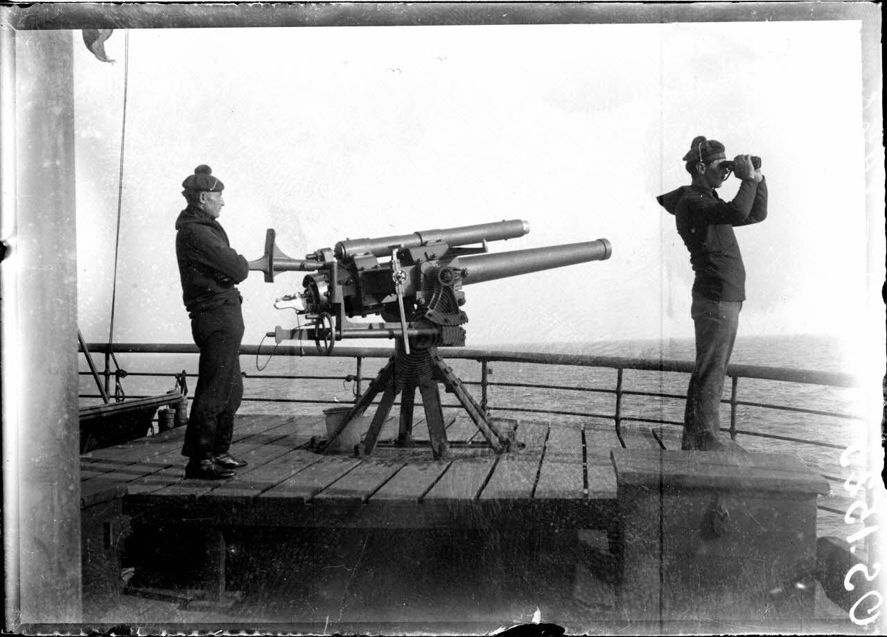 ANDRE LEBON - https://imagesdefense.gouv.fr/