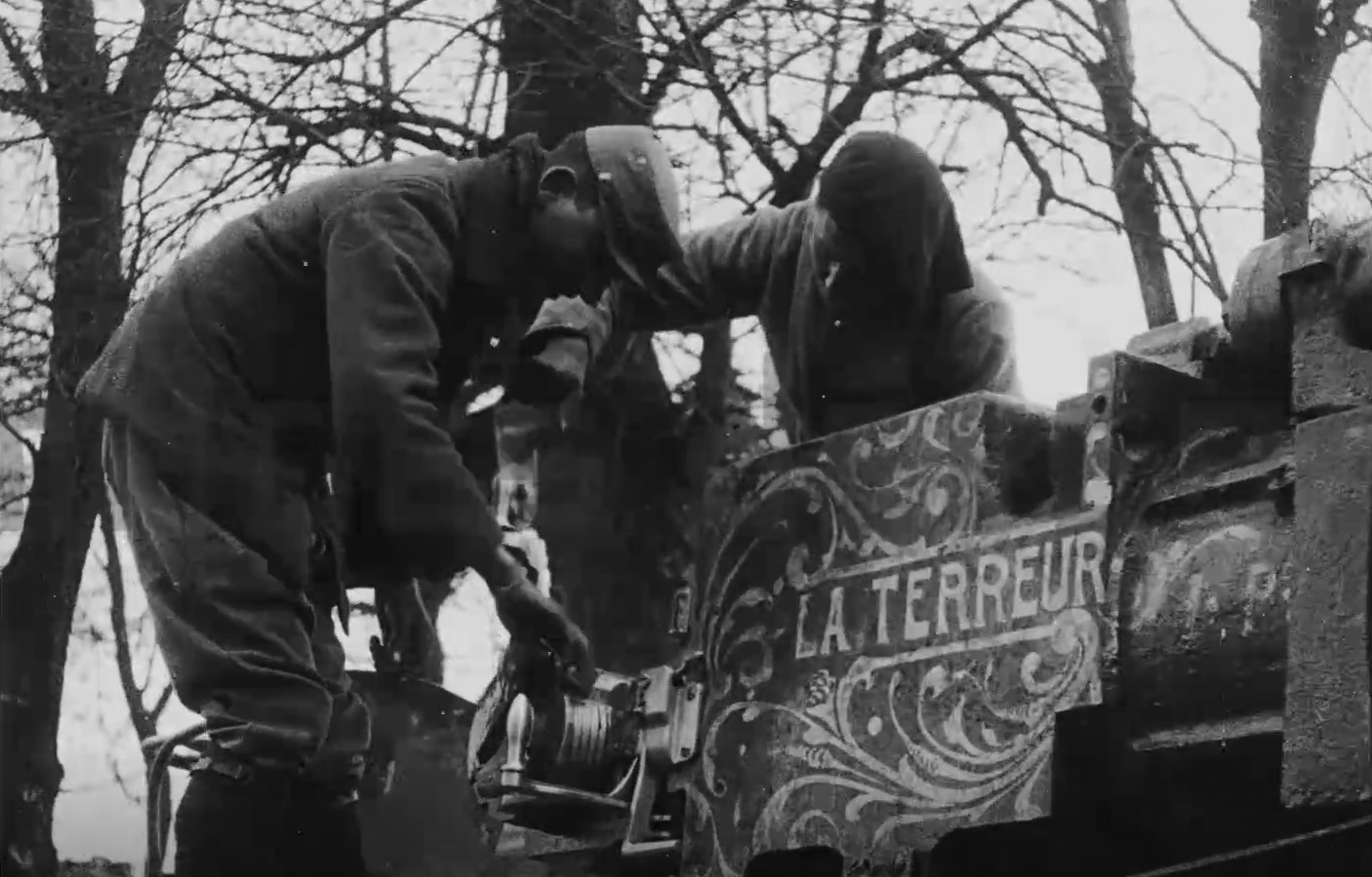 LA TERREUR Canon.jpg