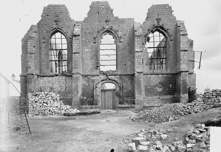 EGLISE AIX NOULETTE (RUINES-CA 1918).jpg