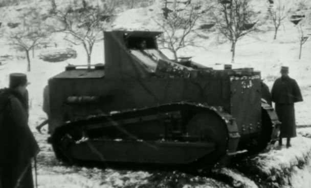 char Renault FT ravitaillement 003.JPG