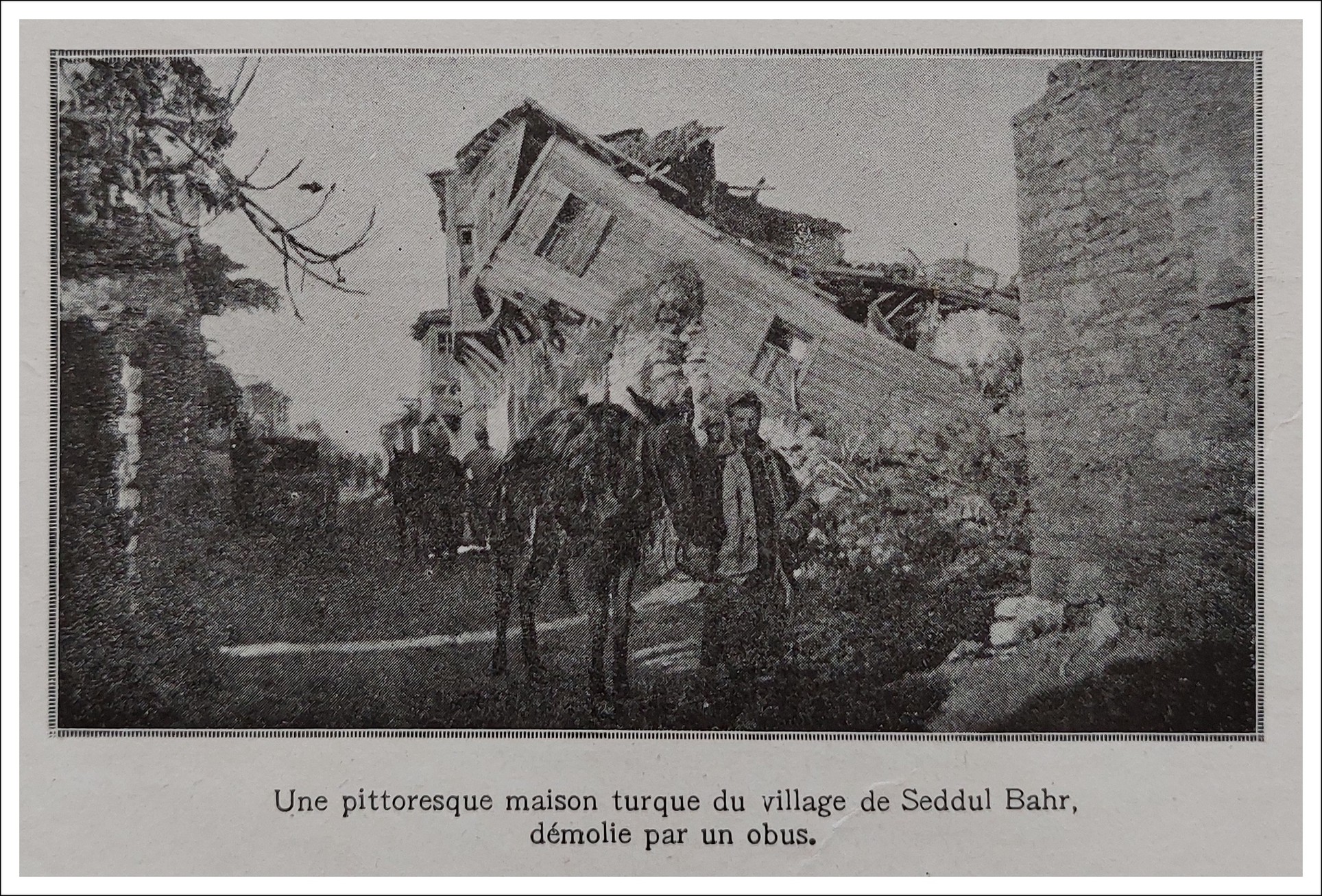 Débarquement Dardanelles LI 1915-05-22 C - .jpg