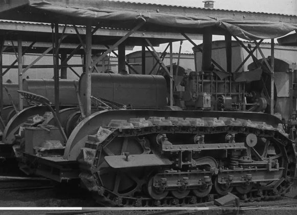 tracteur Holt 006.JPG