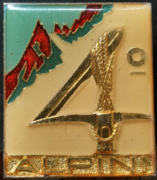 4e Alp insigne.jpg