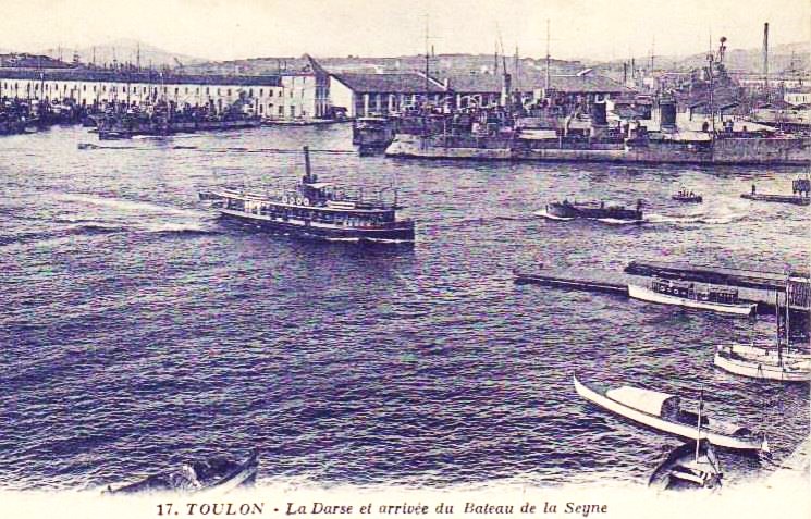D'IBERVILLE 1920 à toulon en instance de condamnation.jpg
