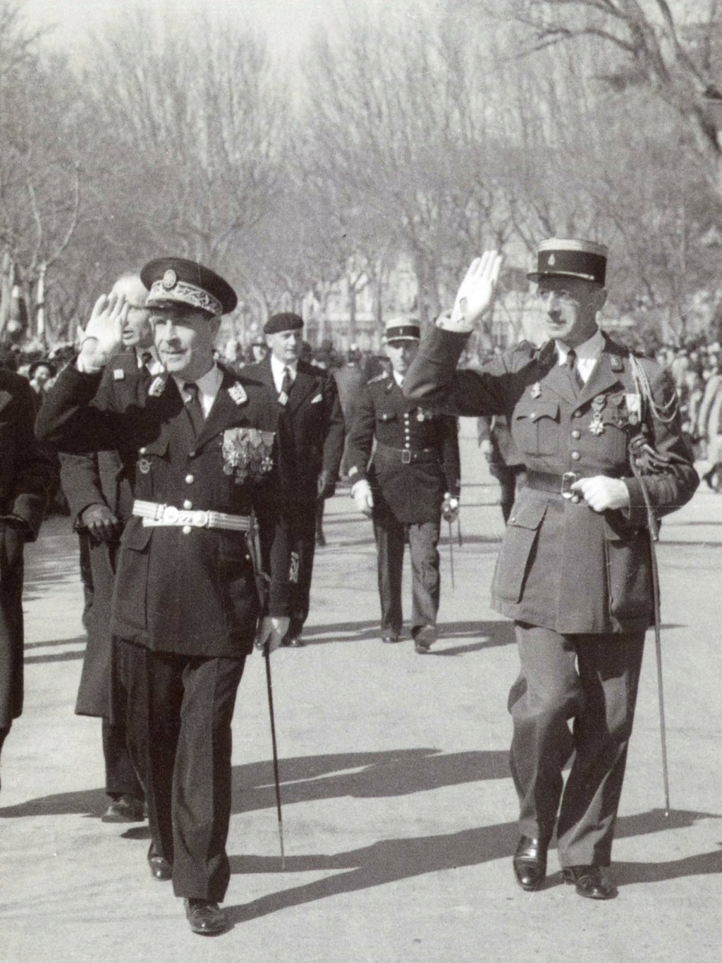 genral Duminy Cdt 21e RIC Arles 1941.jpg