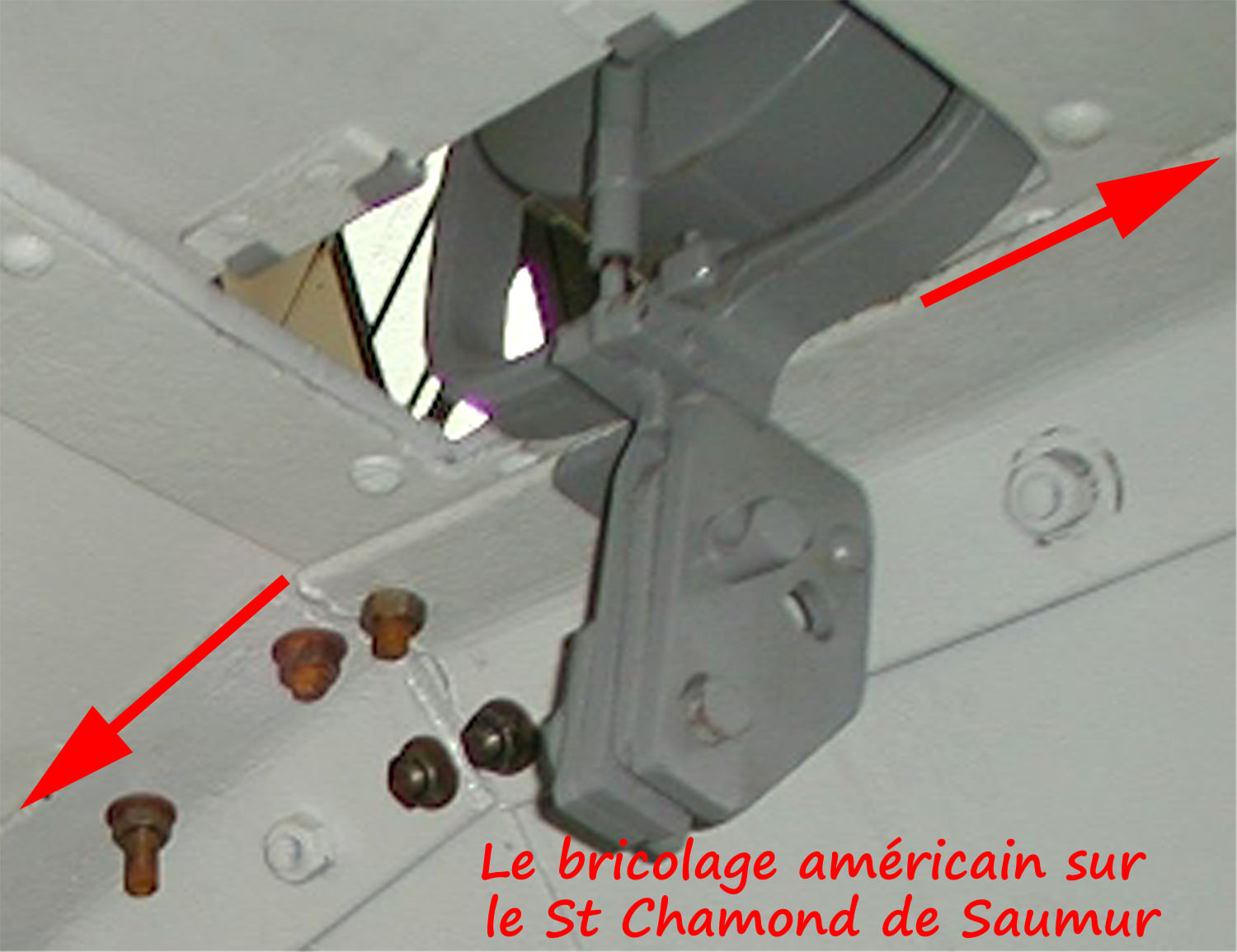 Phare du M2 de Saumur (01a).jpg