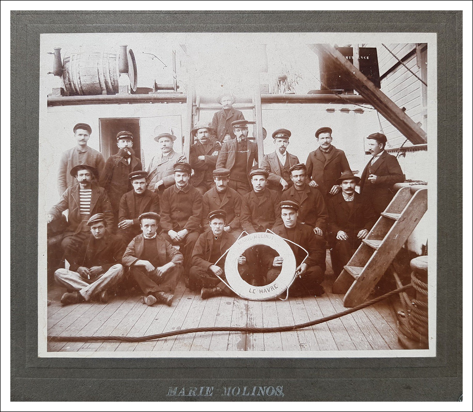MARIE MOLINOS Equipage 1902 1903.jpg