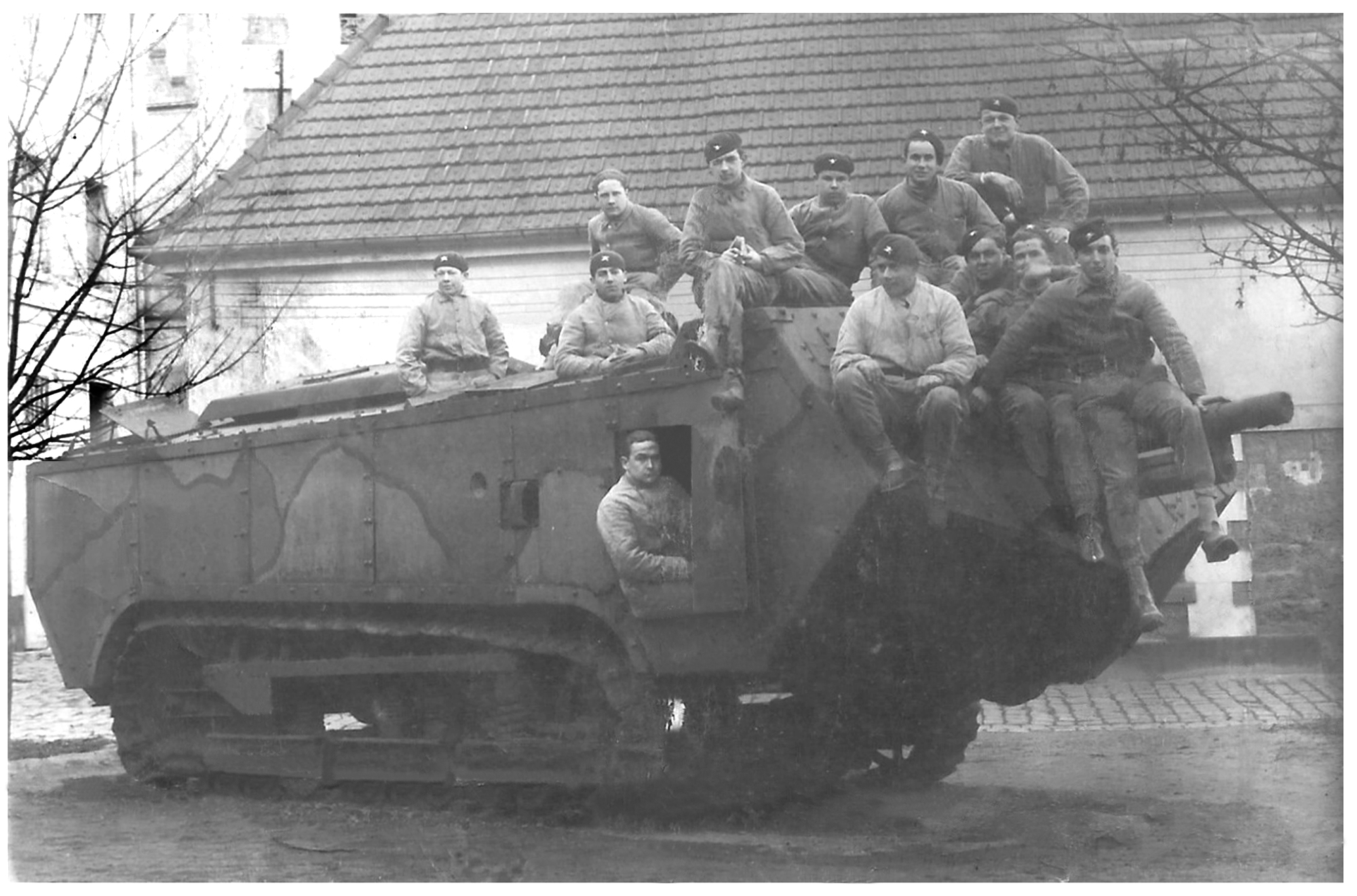 St Chamond M2 - Ecole de Versailles (01z).jpg