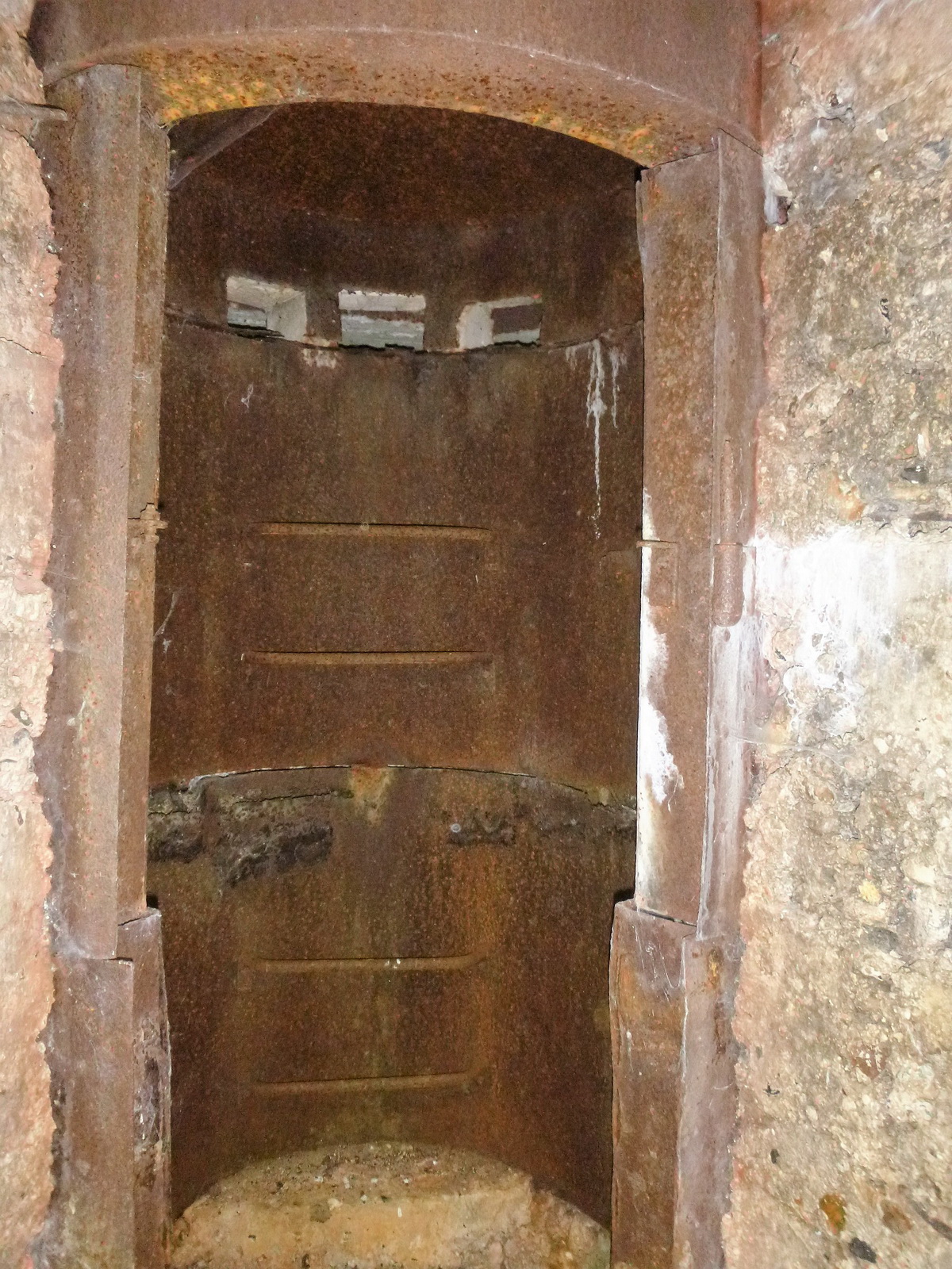 Guérite bétonnée de Tilloloy (01a).jpg