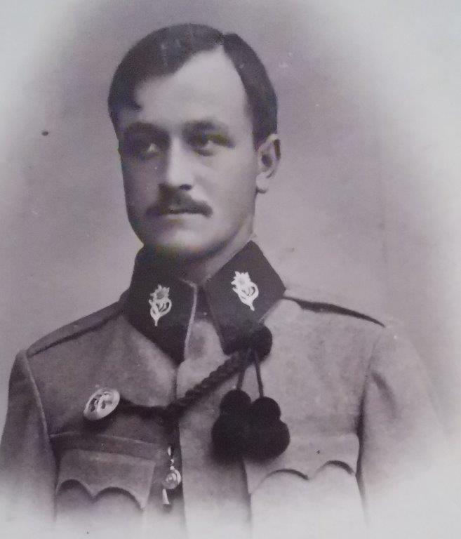 grand père en militaire 1 réduite.jpg