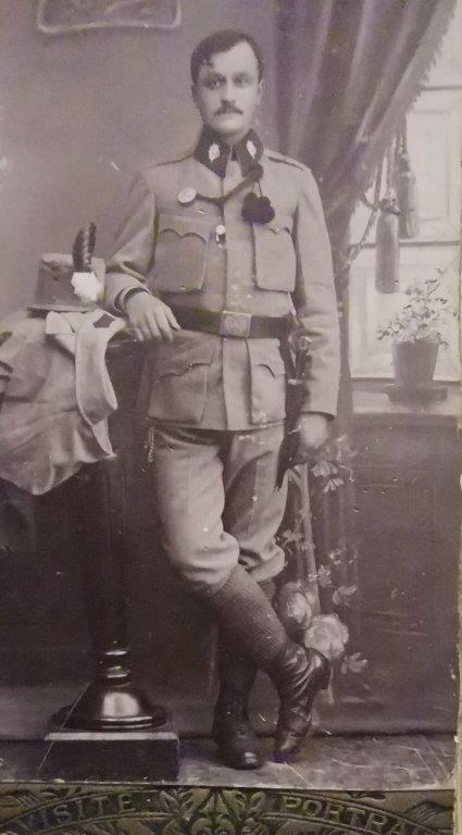 grand père en militaire 2 réduite.jpg
