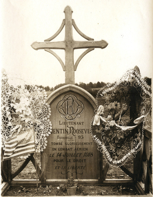 Aisne, Chamery - Tombe du Lieutenant Quantin Roosevelt tombé en combat érien le 14 juillet 1918a.jpg