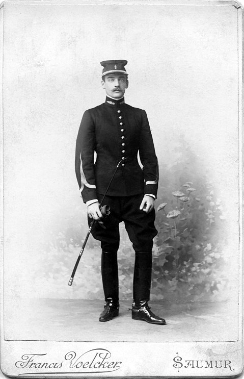 1899 Maréchal des logis sous-maître de manège.jpg