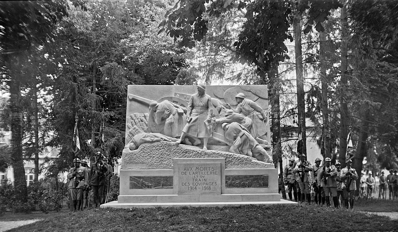 1925 Monument 14-18.jpg