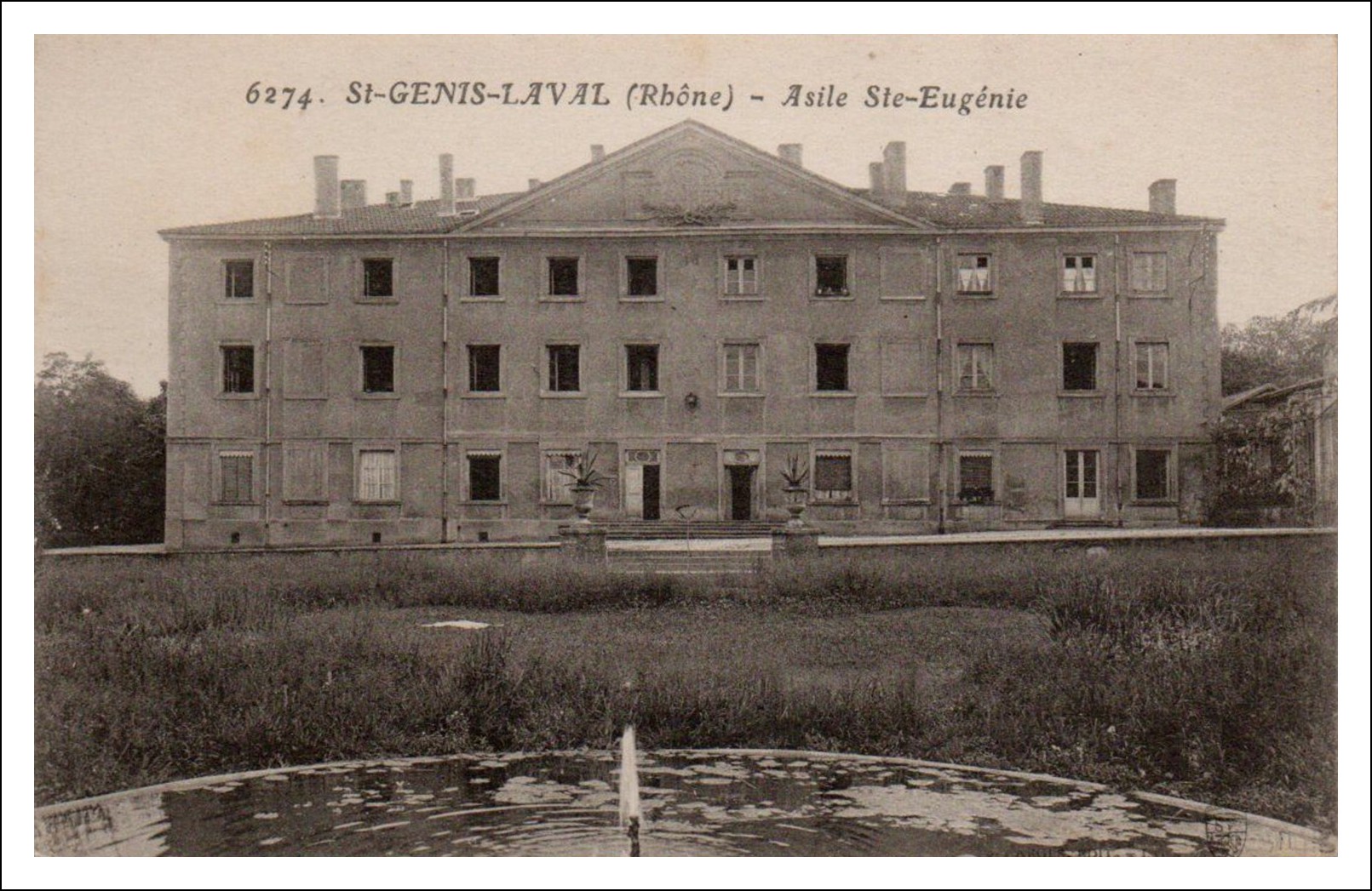 Asile Sainte Eugénie - SAINT GENIS LAVAL.jpg