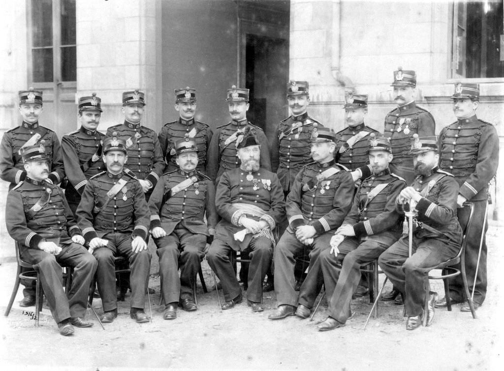 1901 Cadre 1.jpg
