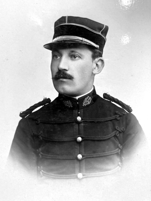 1895-1897 Médecin aide-major de 2ème classe 2.jpg