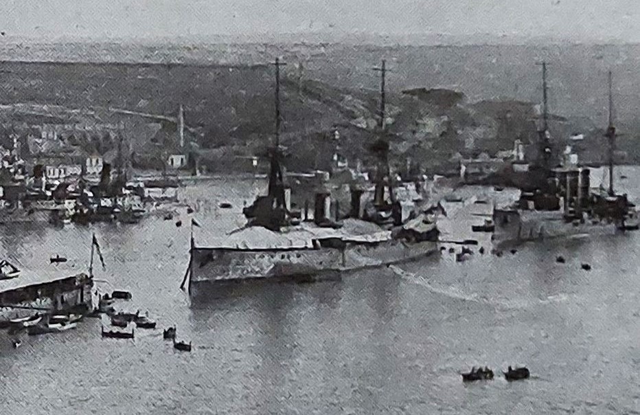 INDEFATIGABLE 1914 4 1 à Malte - Copie.jpg