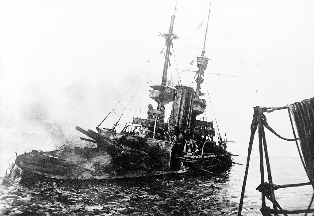 IRRESISTIBLE 1915 3 18 coulé aux dardanelles.jpg