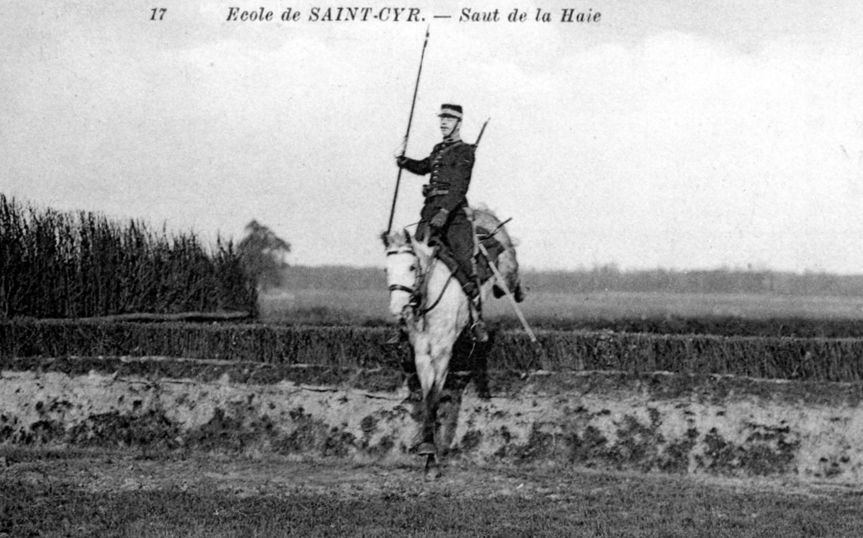 1913 Exercice à cheval.jpg