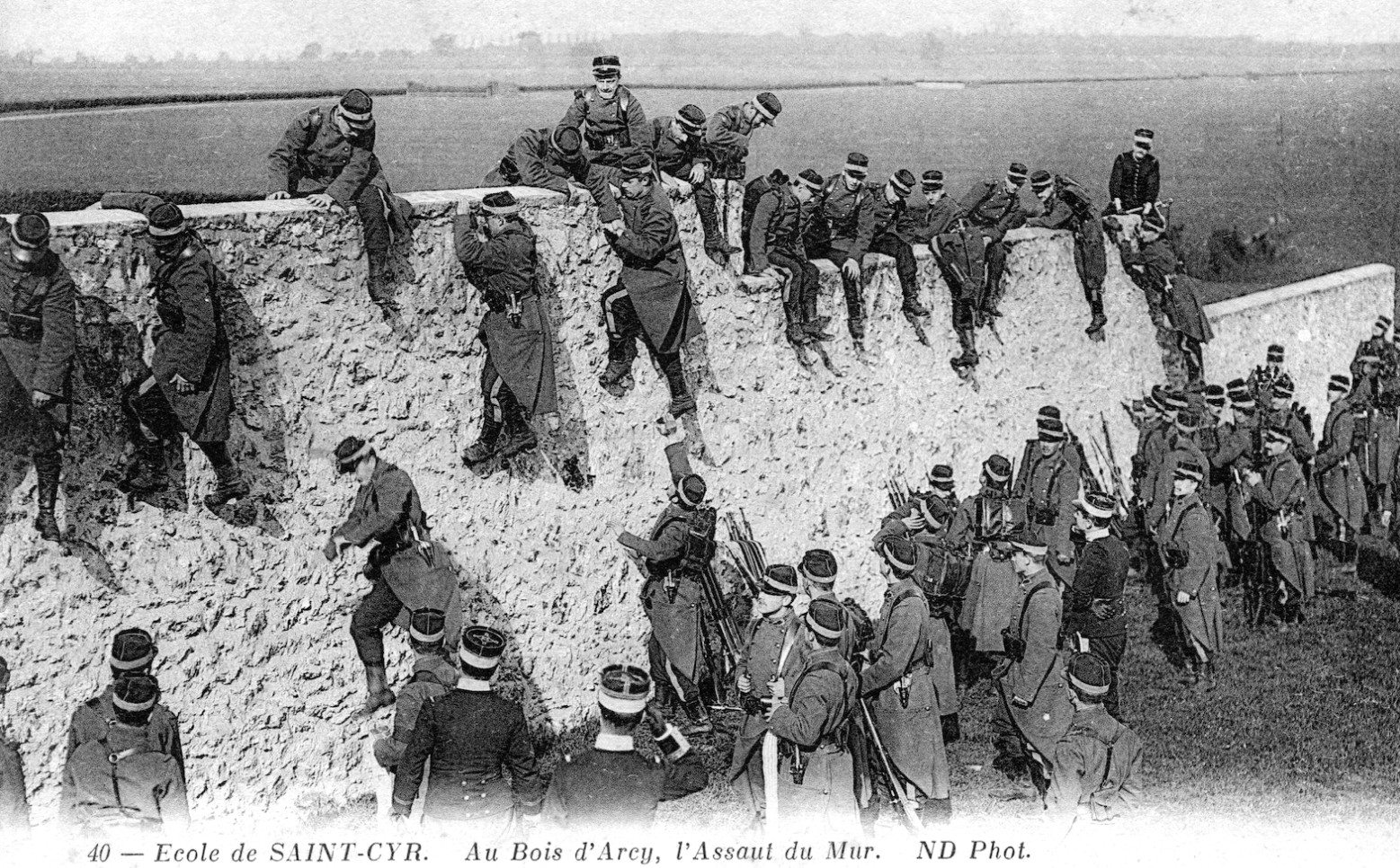 1913 Exercice militaire 1.jpg