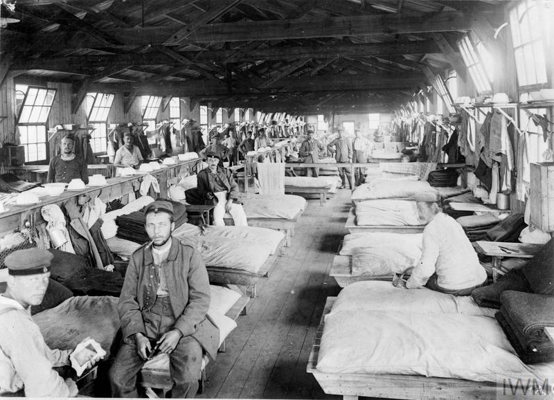 Camp de prisonniers allemands, Eastcote / Pattishall, Northamptonshire, Angleterre. IWM Q 64122.