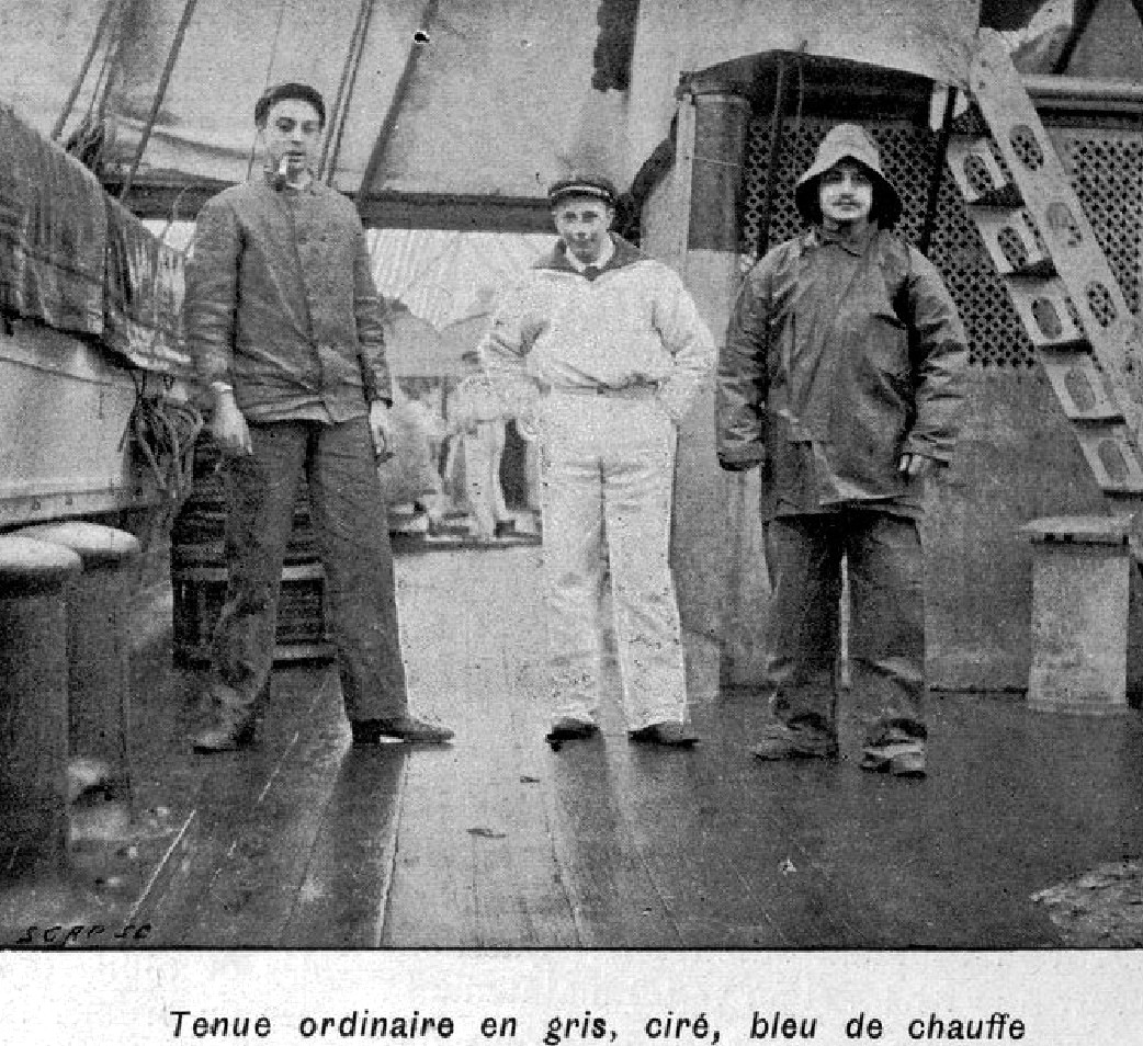 1902 Tenue 1.jpg