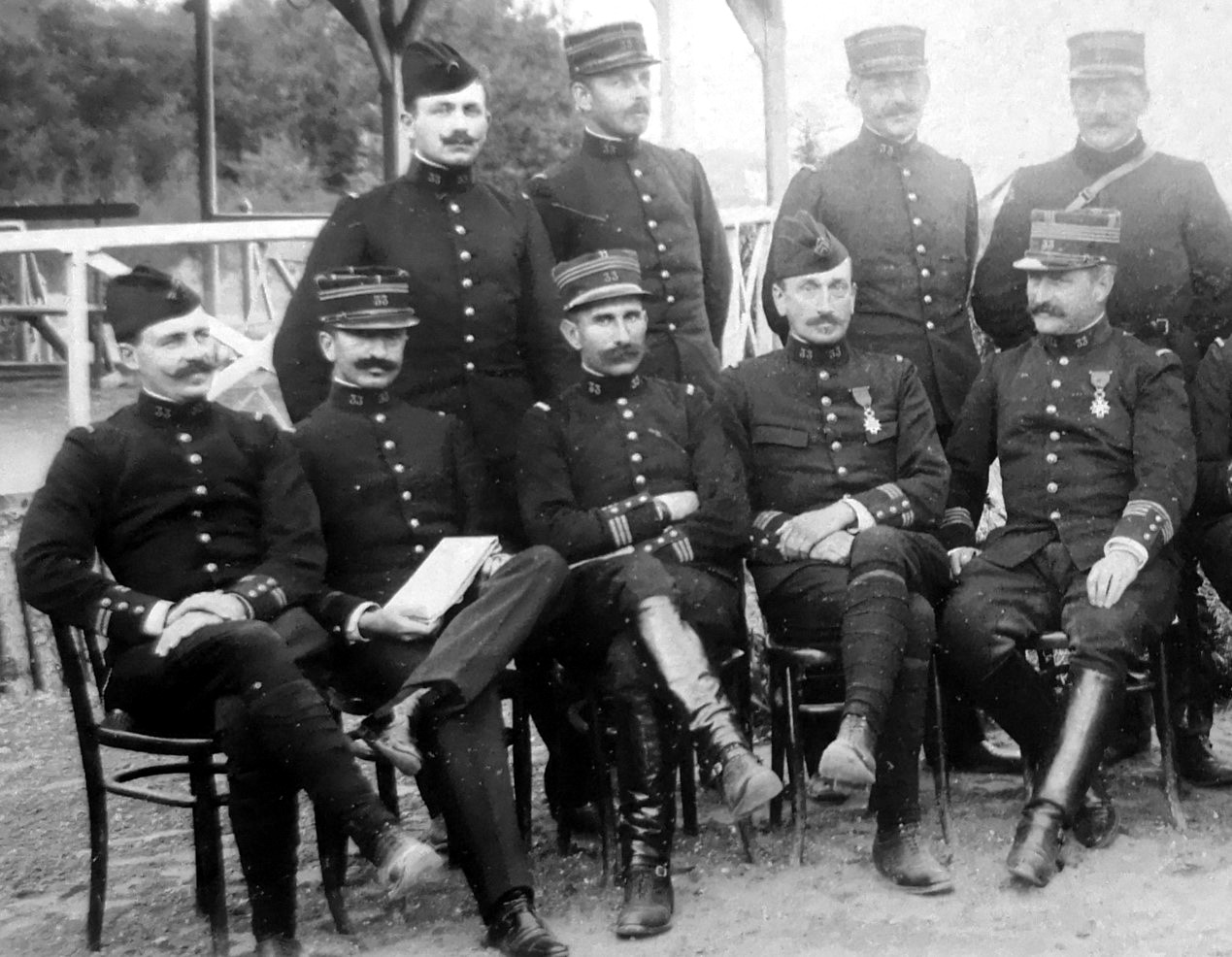 1908 Officiers 33e RI.jpg