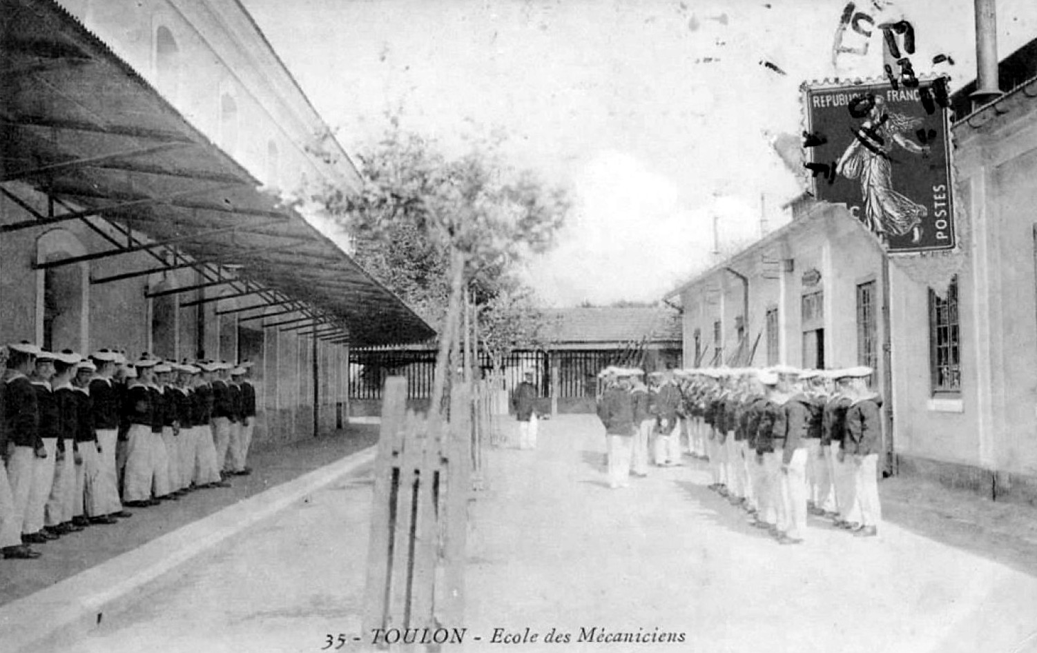 Instruction militaire Toulon.jpg