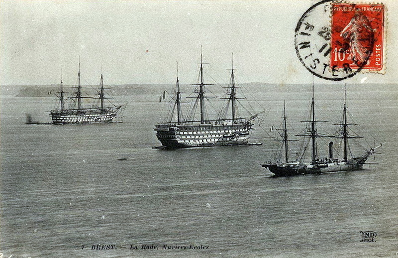 1890 BOUGAINVILLE aviso; BORDA ex VALMY; INTREPIDE à brest.jpg