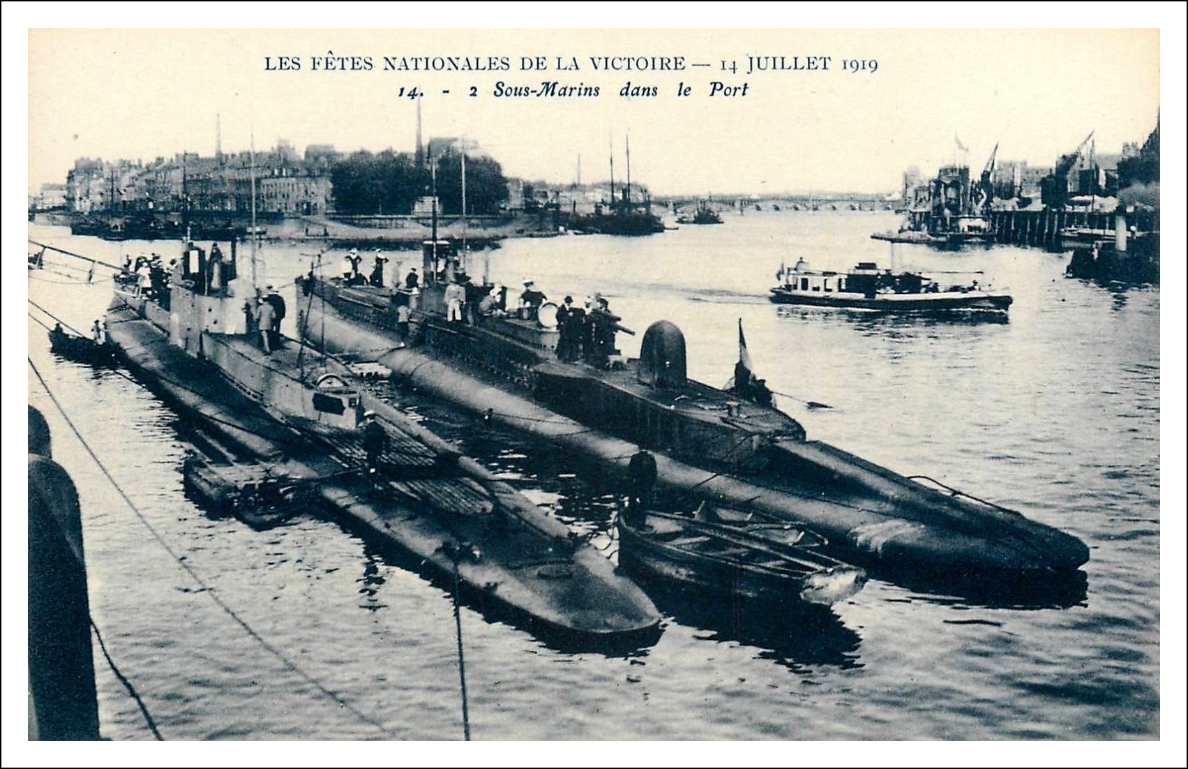 14 juillet 1919 - Sous-marins à Nantes.jpg