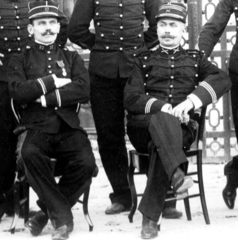 1901-1906 Officier d'administration et Sous-officiers 2.jpg