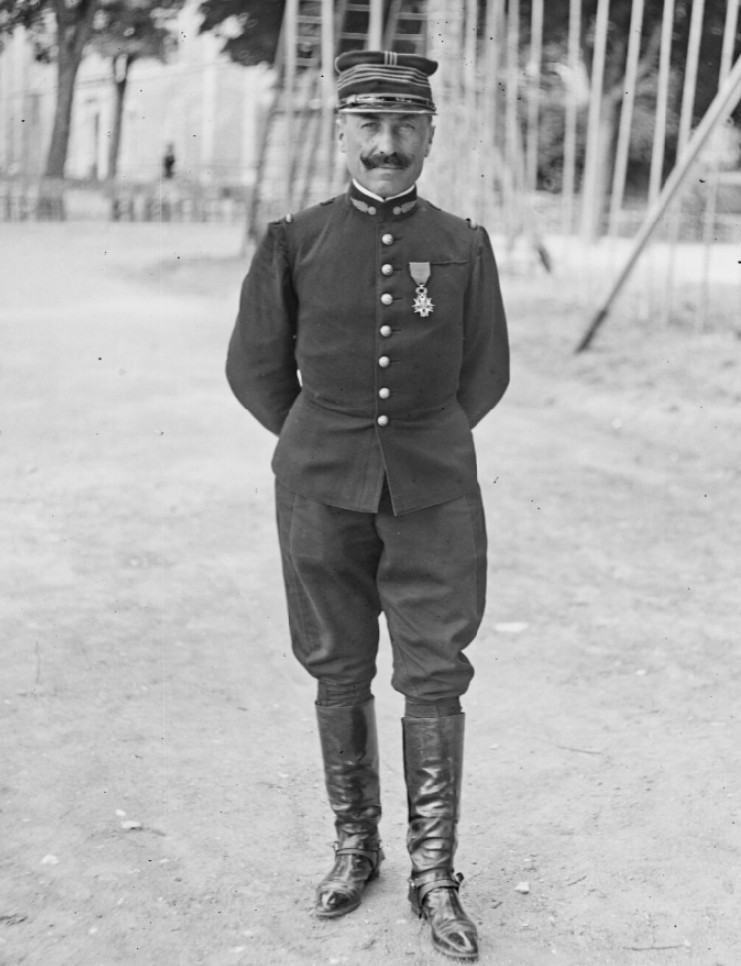 1906 Commandant Coste 1.jpg