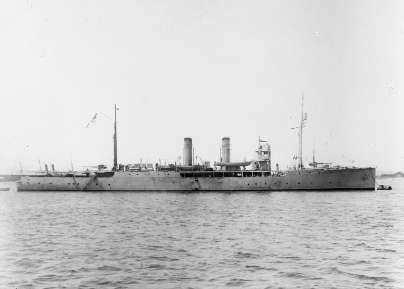 HMS_Wisteria_(1915)_IWM_SP_827.jpg