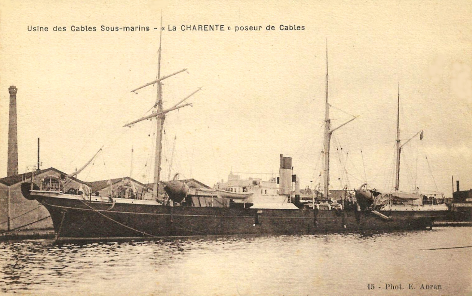 LA CHARENTE – Navire câblier – IV – .jpg