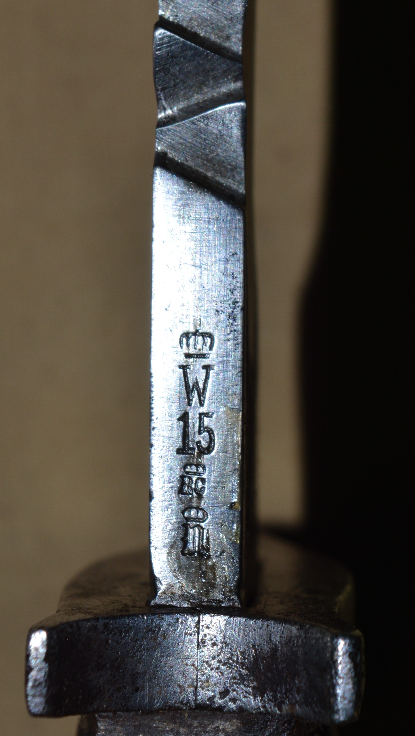 98 05 a.A Mit Säge (4).JPG