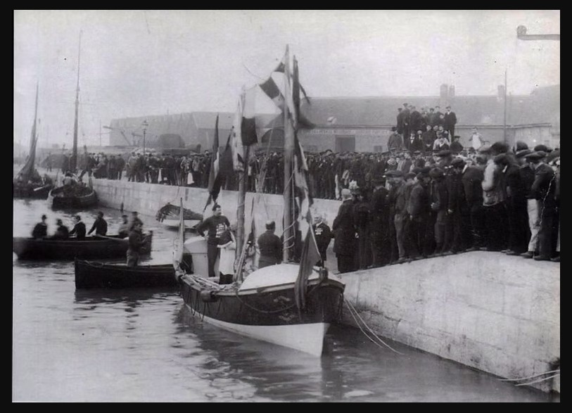 AMICIA Bapteme 1899.jpg