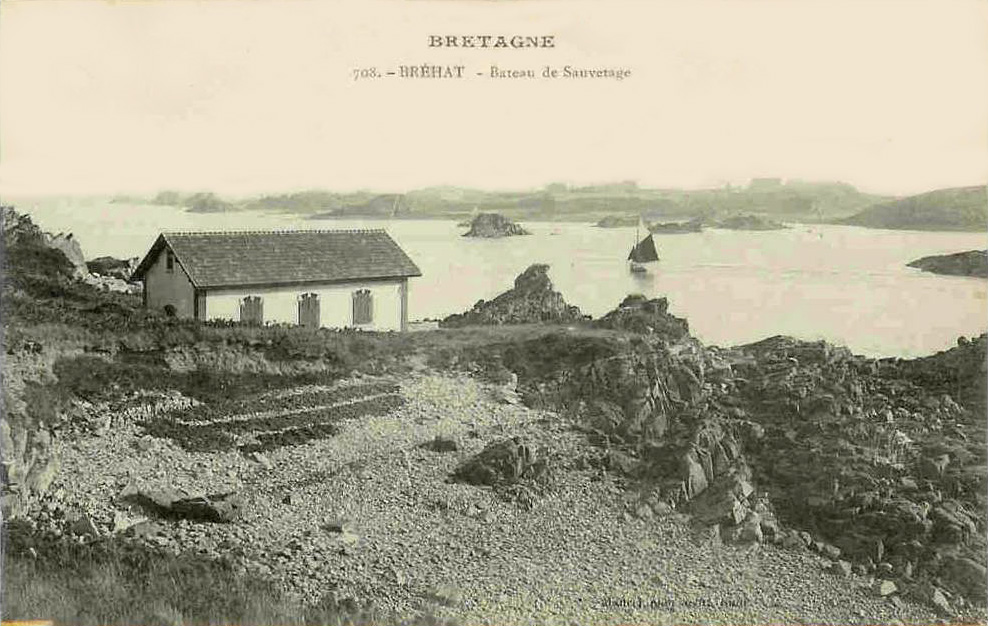 BRÉHAT – Abri du canot de sauvetage – II – .jpg