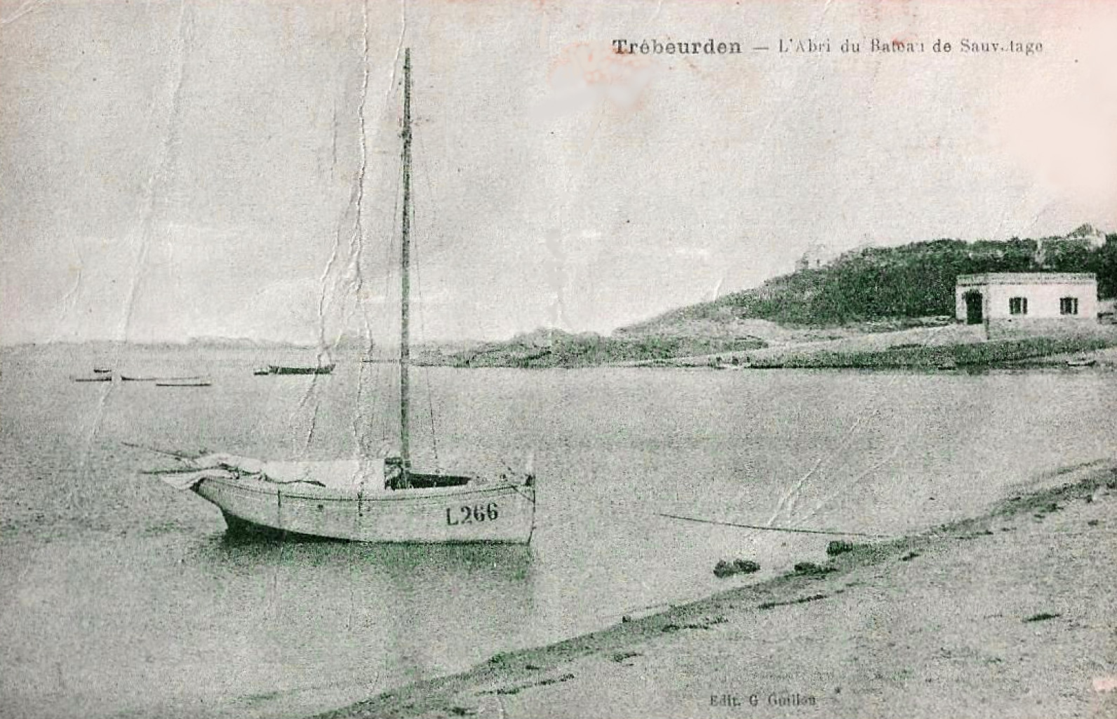 TRÉBEURDEN – Abri du canot de sauvetage – I – .jpg