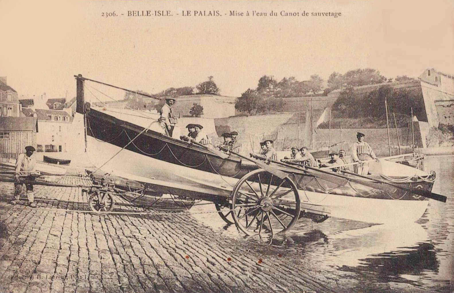 VAUVERT-DE-MÉAN – Canot de Sauvetage – Le Palais – III –  .jpg